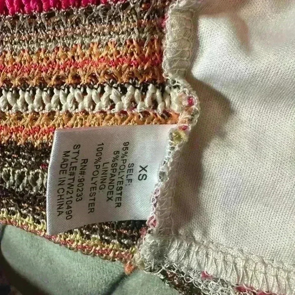 Kendall & Kylie Striped  2 piece Skirt Set mini crochet - XS - Picture 5 of 9